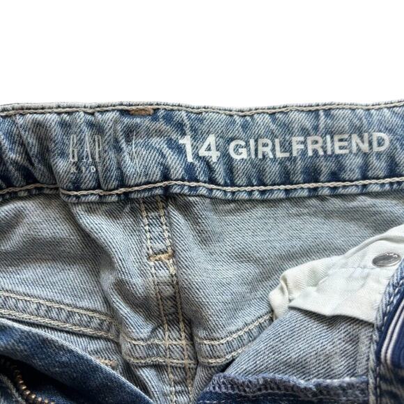 Gap Girlfriend Girls' Sz 14 Distressed Relaxed Fit Raw Hem Button Fly Jeans - Picture 3 of 13